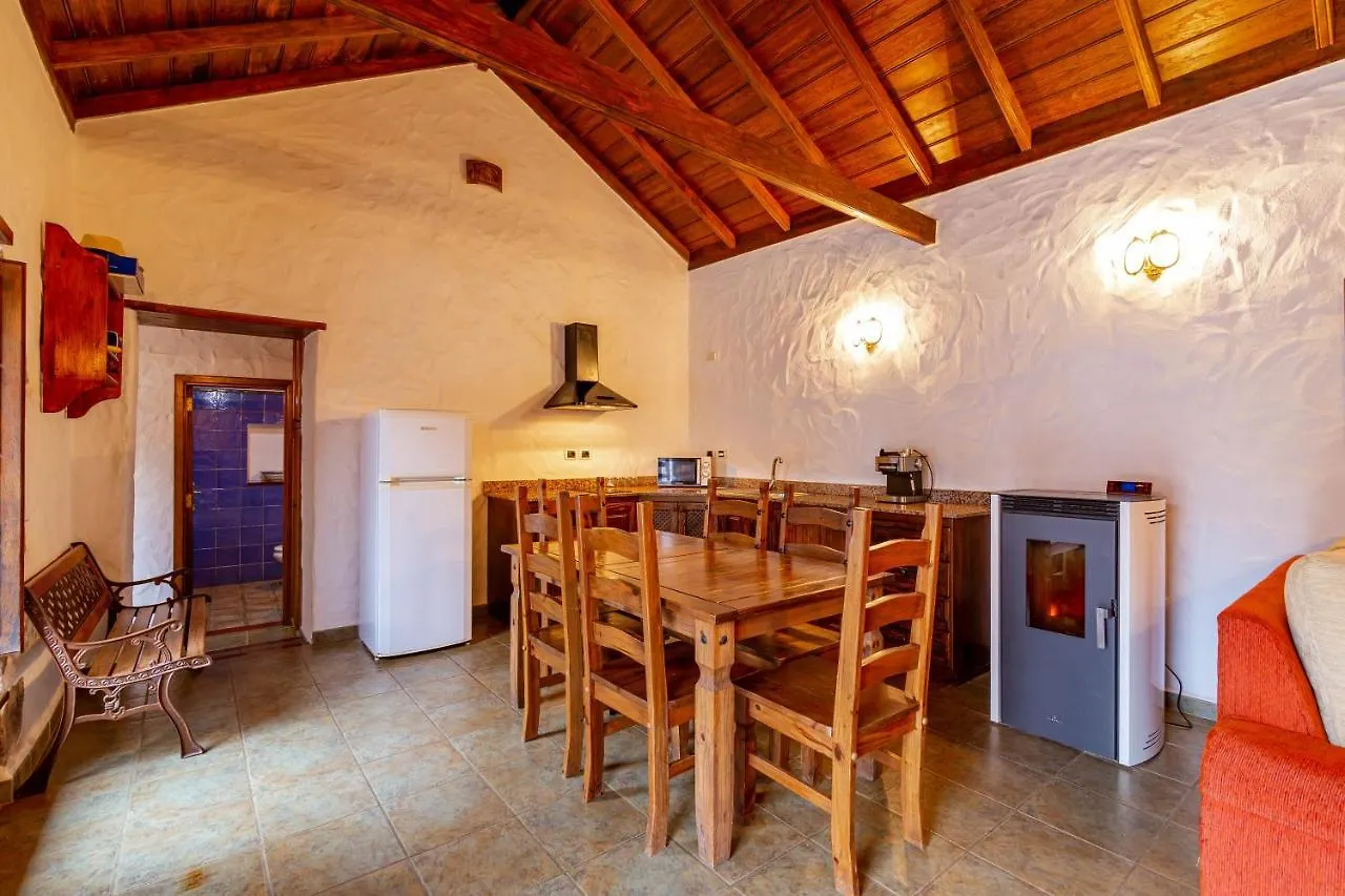Casa Rural Los Escobones Montaña Alta 0*,  España